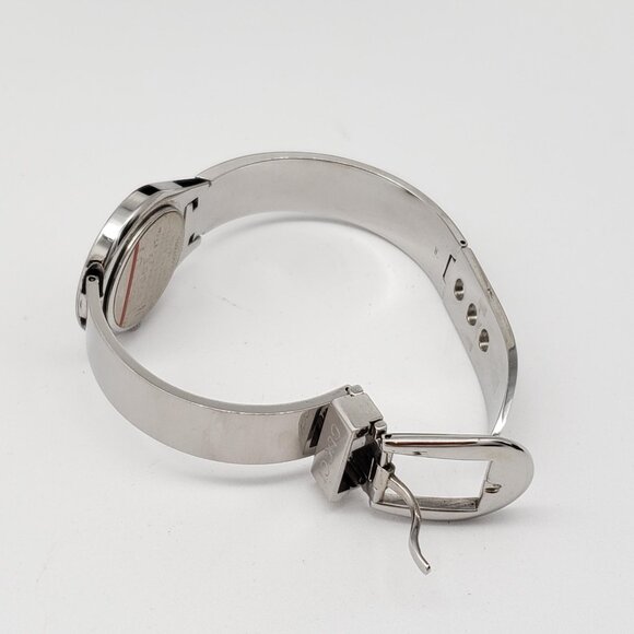 Gucci Watch 6700L Black X Silver Bangle Watch 103-110325 - Picture 4 of 16